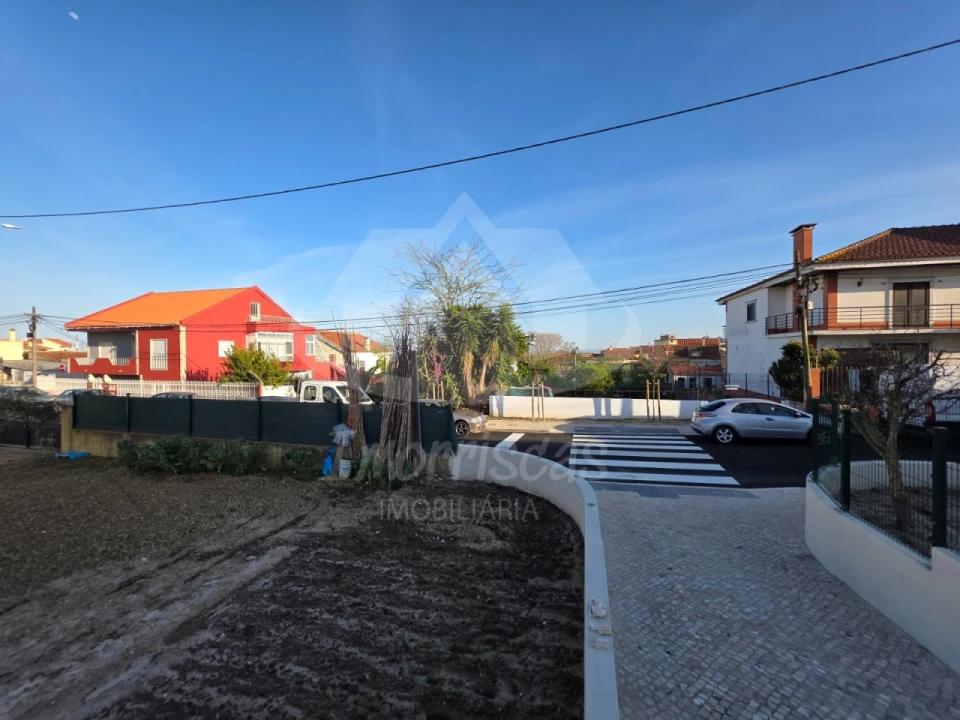 Terreno para Venda em Santa Iria de Azoia, São João da Talha e Bobadela Foto 6