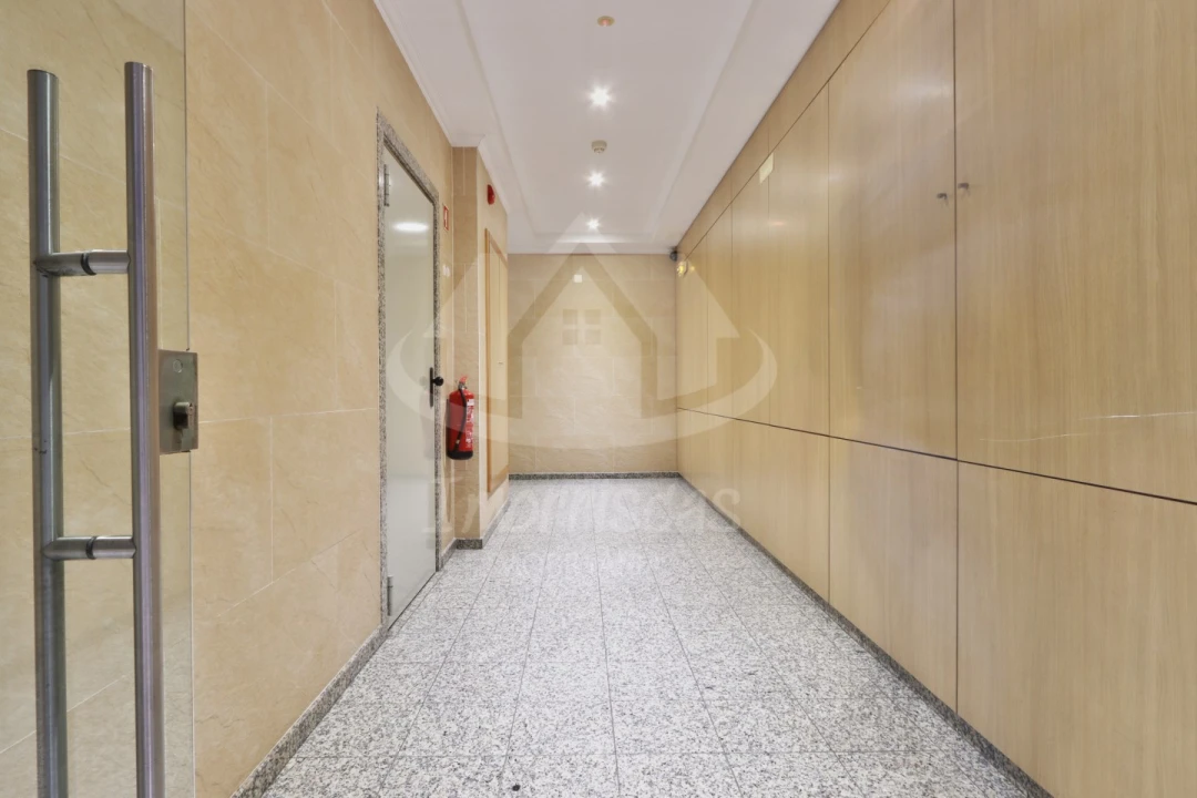 Apartamento T2 para Venda em Santa Iria de Azoia, São João da Talha e Bobadela Foto 16