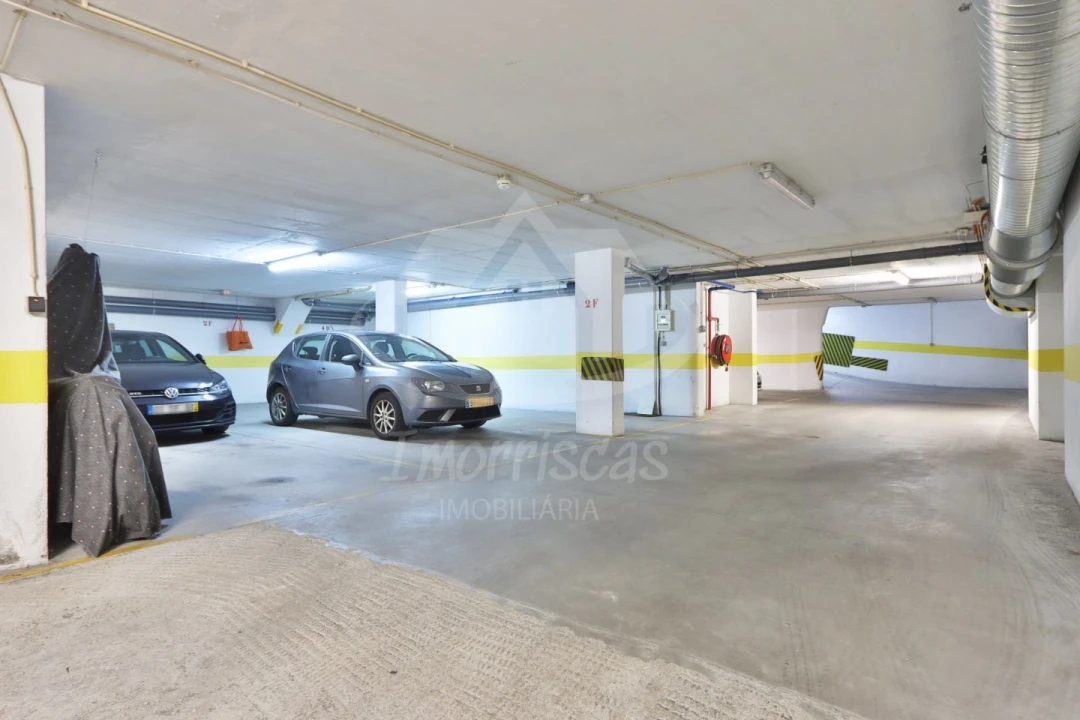 Apartamento T2 para Venda em Santa Iria de Azoia, São João da Talha e Bobadela Foto 15