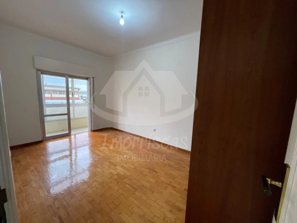 Apartamento T3 para Venda em Santa Iria de Azoia, São João da Talha e Bobadela Foto 15