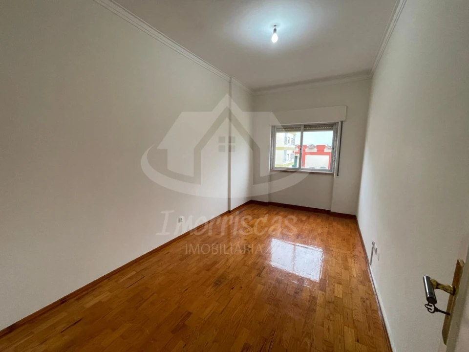Apartamento T3 para Venda em Santa Iria de Azoia, São João da Talha e Bobadela Foto 18