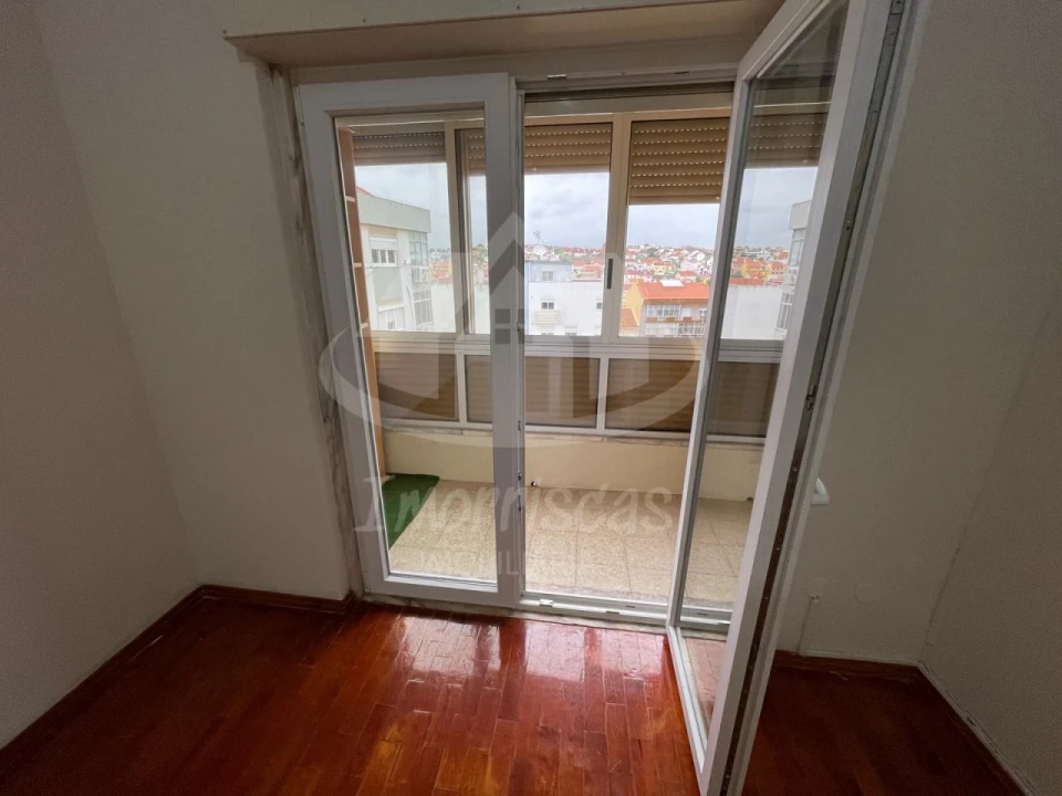 Apartamento T3 para Venda em Santa Iria de Azoia, São João da Talha e Bobadela Foto 4