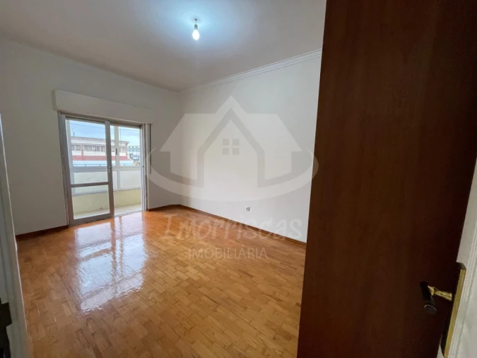 Apartamento T3 para Venda em Santa Iria de Azoia, São João da Talha e Bobadela Foto 15