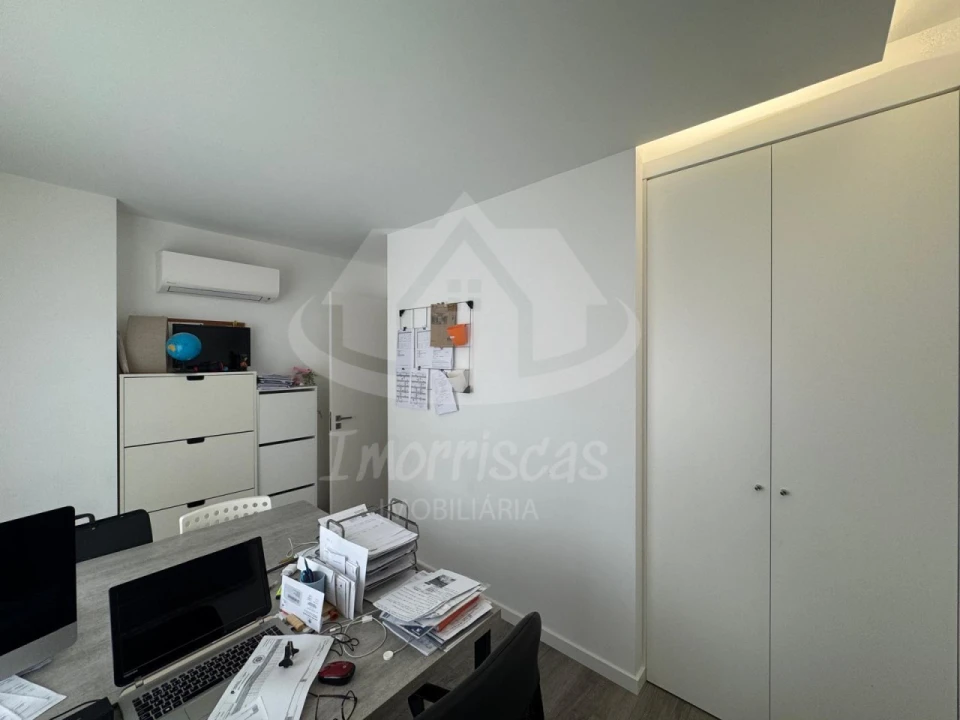 Moradia T5 para Venda em Santa Iria de Azoia, São João da Talha e Bobadela Foto 14