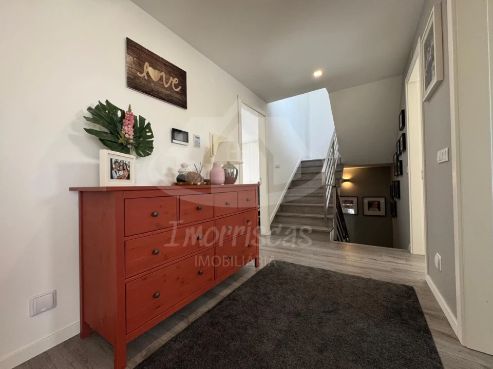 Moradia T5 para Venda em Santa Iria de Azoia, São João da Talha e Bobadela Foto 16