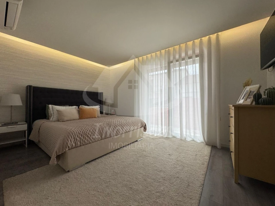 Moradia T5 para Venda em Santa Iria de Azoia, São João da Talha e Bobadela Foto 18