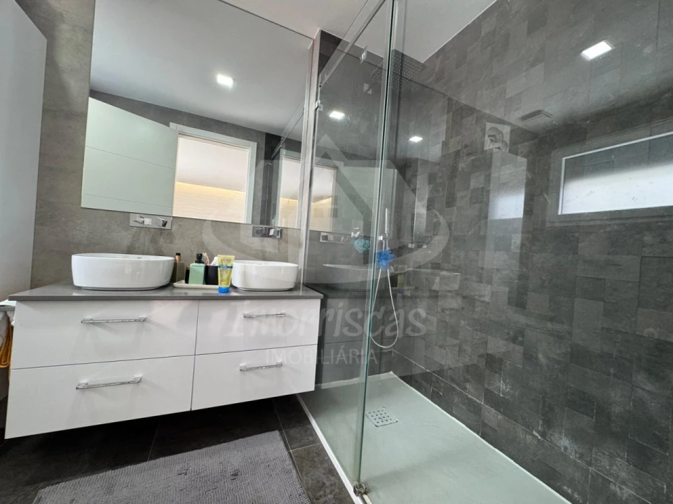 Moradia T5 para Venda em Santa Iria de Azoia, São João da Talha e Bobadela Foto 23