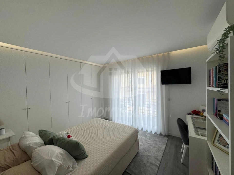 Moradia T5 para Venda em Santa Iria de Azoia, São João da Talha e Bobadela Foto 25