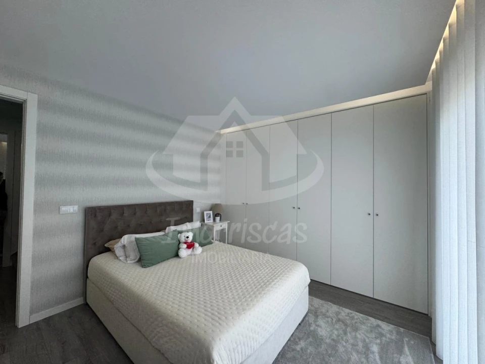 Moradia T5 para Venda em Santa Iria de Azoia, São João da Talha e Bobadela Foto 26