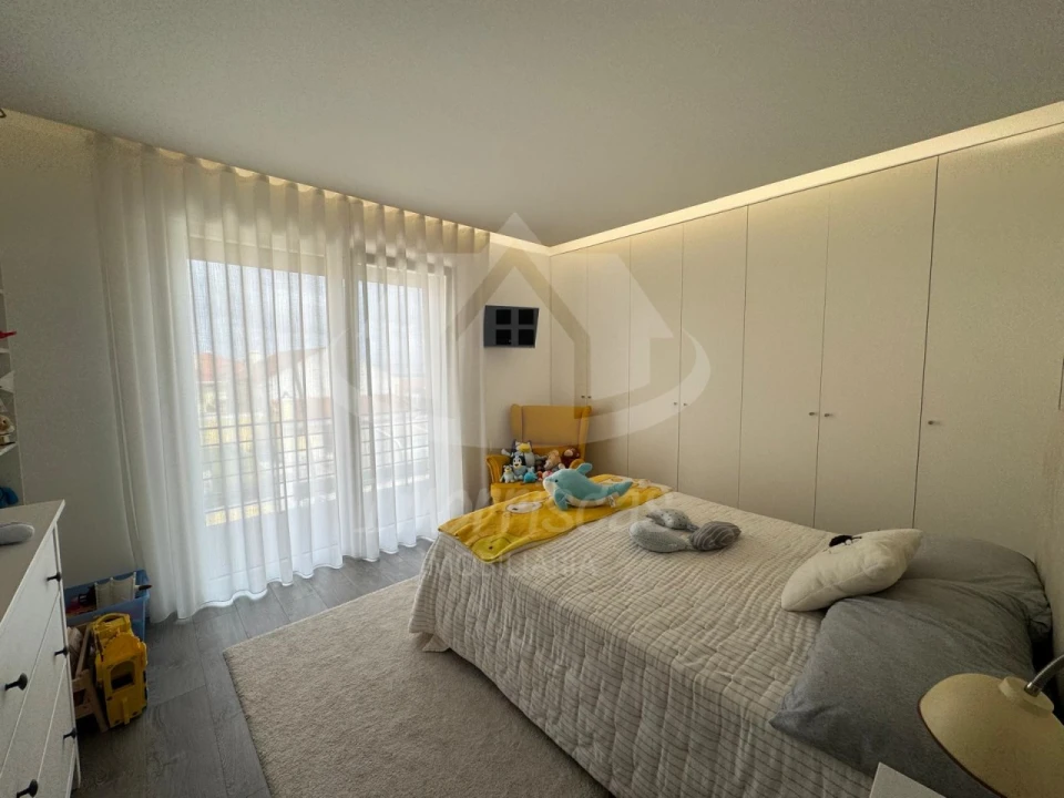 Moradia T5 para Venda em Santa Iria de Azoia, São João da Talha e Bobadela Foto 34