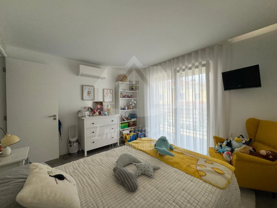 Moradia T5 para Venda em Santa Iria de Azoia, São João da Talha e Bobadela Foto 35