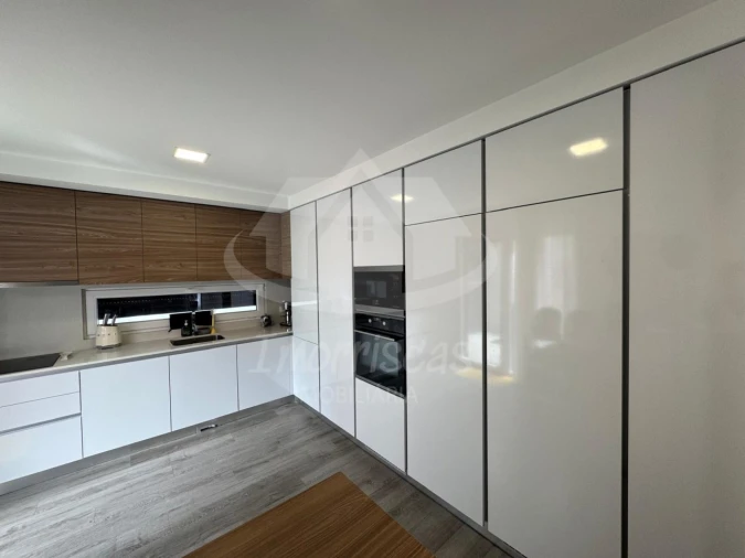 Moradia T5 para Venda em Santa Iria de Azoia, São João da Talha e Bobadela Foto 11