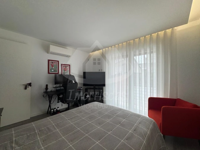 Moradia T5 para Venda em Santa Iria de Azoia, São João da Talha e Bobadela Foto 29