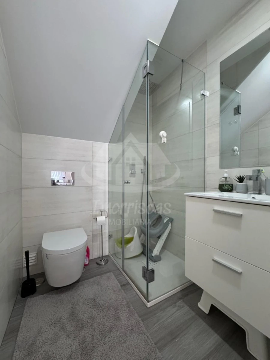 Moradia T5 para Venda em Santa Iria de Azoia, São João da Talha e Bobadela Foto 39