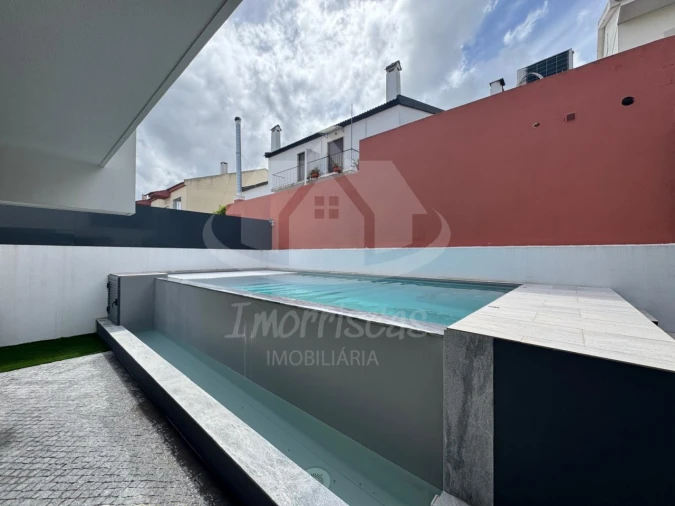 Moradia T5 para Venda em Santa Iria de Azoia, São João da Talha e Bobadela Foto 44