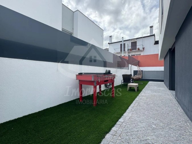 Moradia T5 para Venda em Santa Iria de Azoia, São João da Talha e Bobadela Foto 47