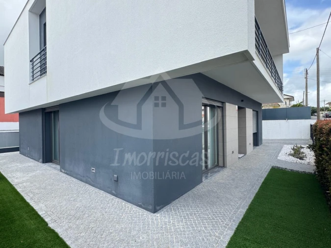 Moradia T5 para Venda em Santa Iria de Azoia, São João da Talha e Bobadela Foto 54