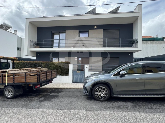 Moradia T5 para Venda em Santa Iria de Azoia, São João da Talha e Bobadela Foto 58