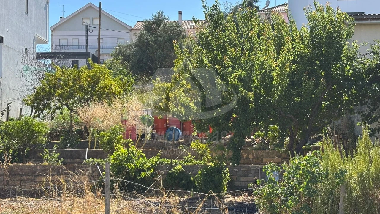 Terreno para Venda em Santa Iria de Azoia, São João da Talha e Bobadela Foto 2