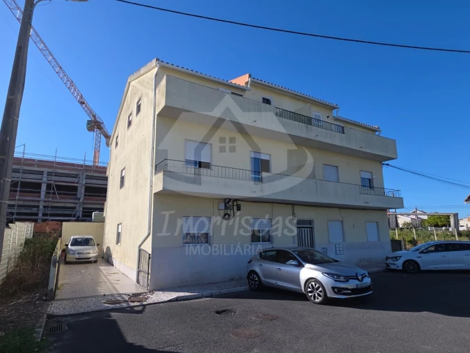 Prédio para Venda em Santa Iria de Azoia, São João da Talha e Bobadela Foto 7