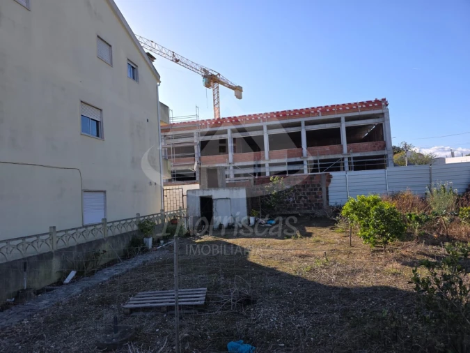 Prédio para Venda em Santa Iria de Azoia, São João da Talha e Bobadela Foto 8