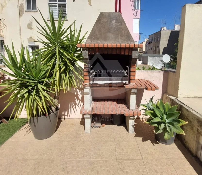 Apartamento T3 para Venda em Moscavide e Portela Foto 12