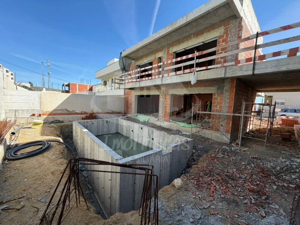 Moradia T5 para Venda em Santa Iria de Azoia, São João da Talha e Bobadela Foto 6