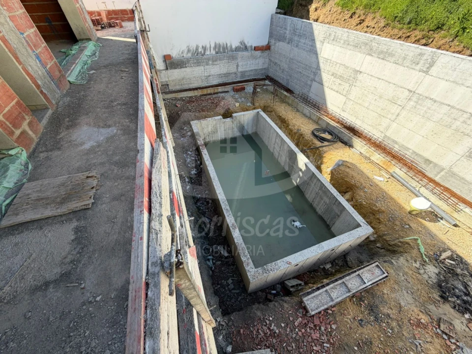 Moradia T5 para Venda em Santa Iria de Azoia, São João da Talha e Bobadela Foto 18