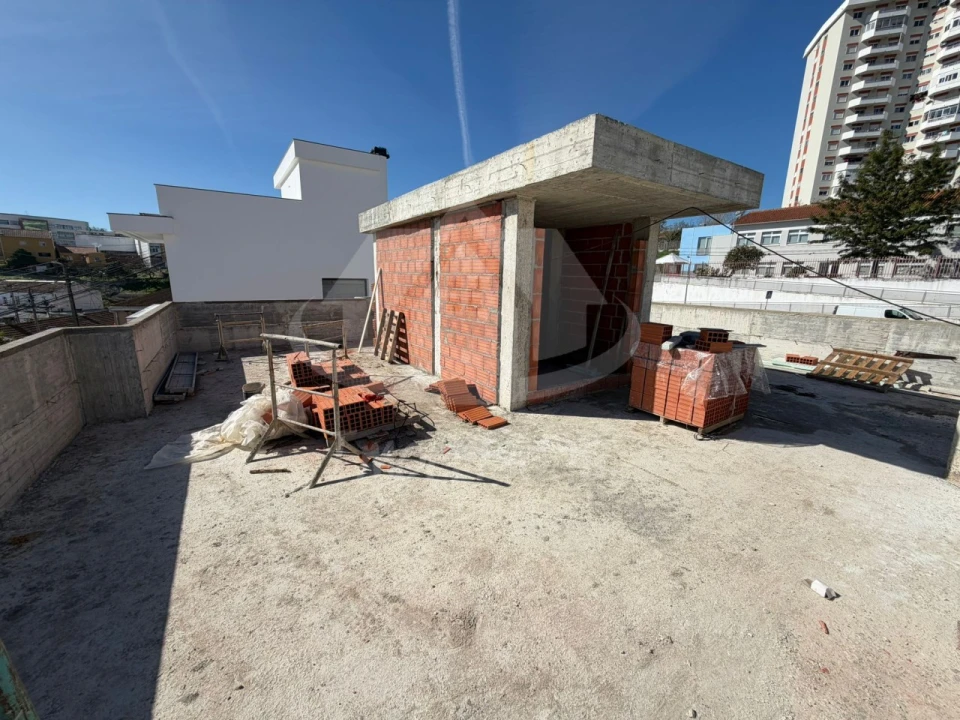 Moradia T5 para Venda em Santa Iria de Azoia, São João da Talha e Bobadela Foto 20