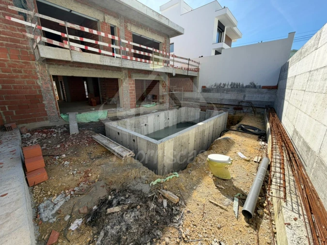 Moradia T5 para Venda em Santa Iria de Azoia, São João da Talha e Bobadela Foto 5