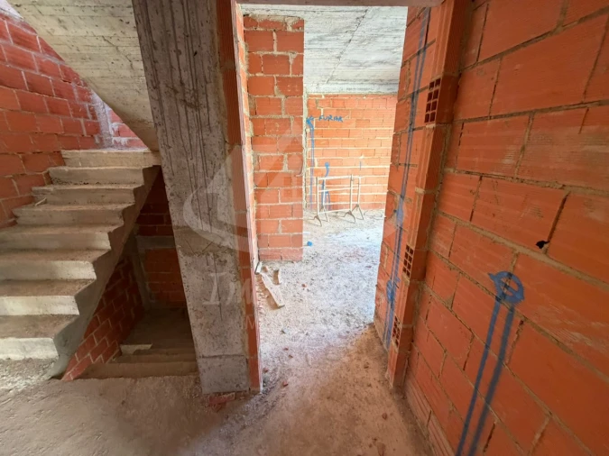 Moradia T5 para Venda em Santa Iria de Azoia, São João da Talha e Bobadela Foto 13