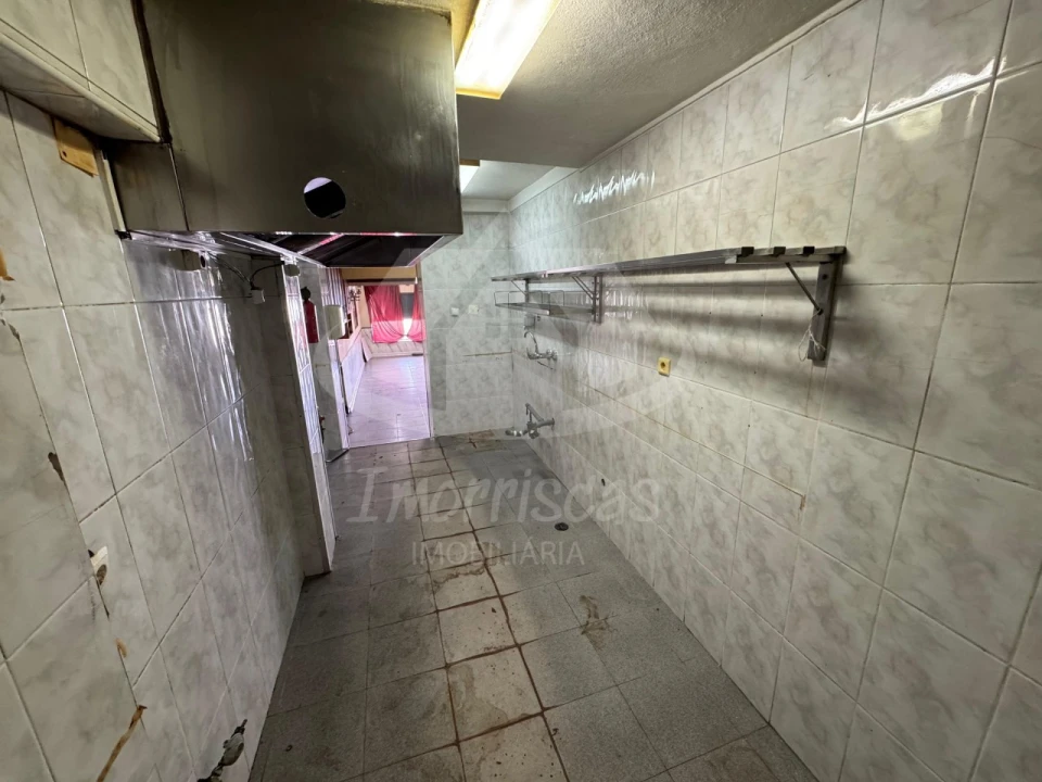 Loja para Venda em Vialonga Foto 6