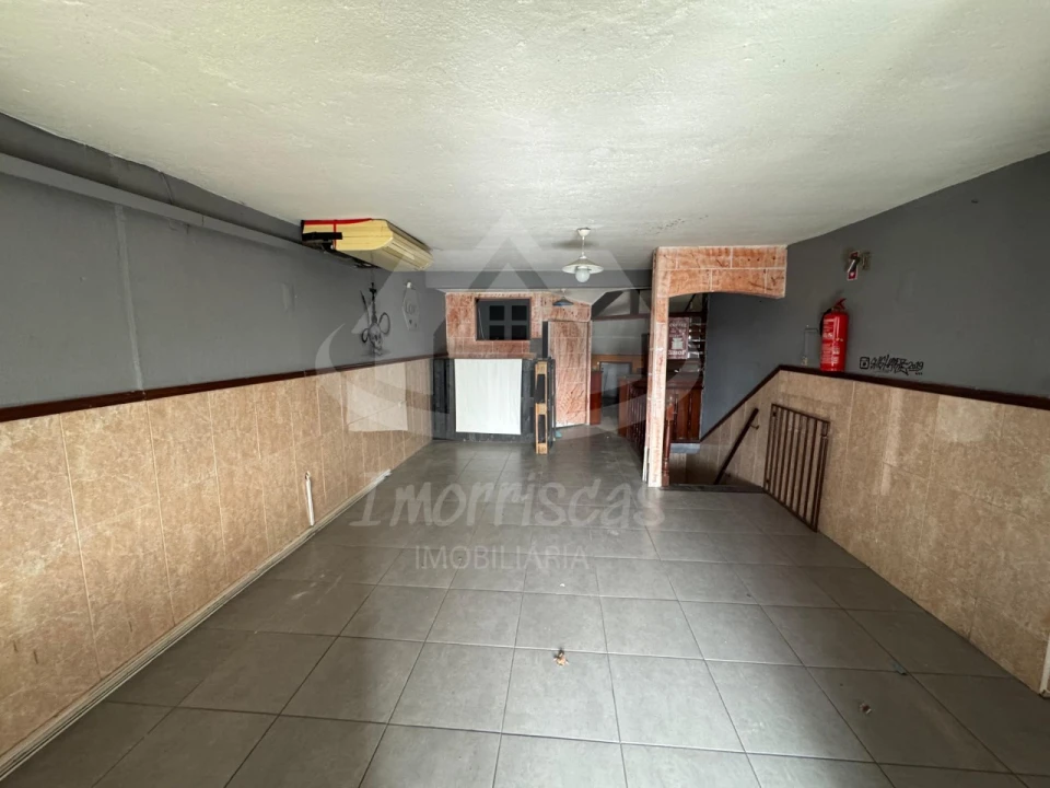 Loja para Venda em Vialonga Foto 12