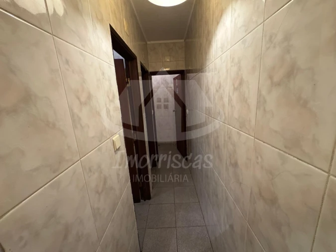 Loja para Venda em Vialonga Foto 9