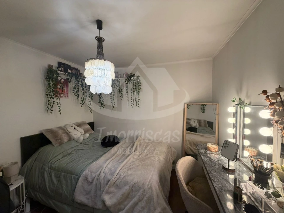 Moradia T6 para Venda em Ramada e Caneças Foto 11