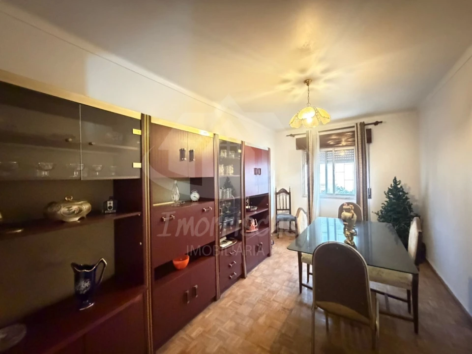 Moradia T6 para Venda em Ramada e Caneças Foto 23