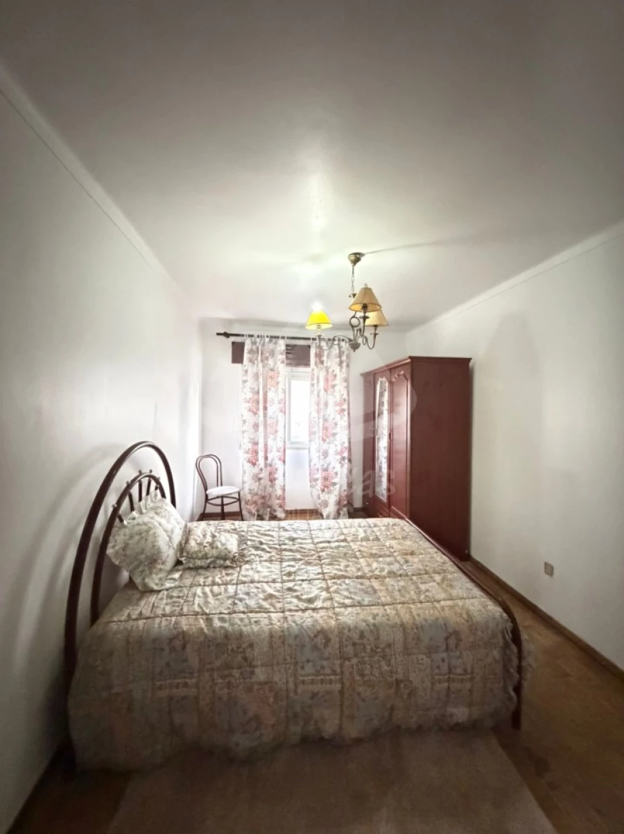 Moradia T6 para Venda em Ramada e Caneças Foto 27