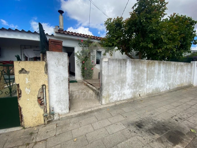 Moradia T2 para Venda em Camarate, Unhos e Apelação Foto 23