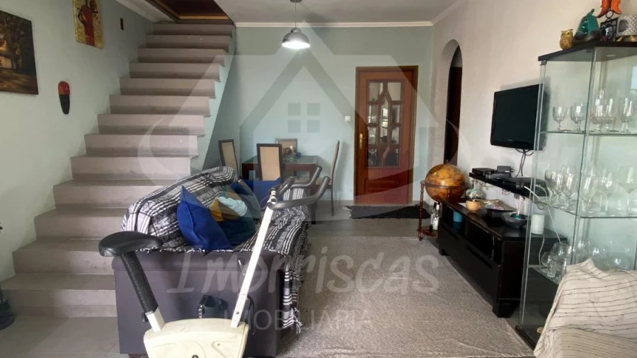 Moradia T2 para Venda em Camarate, Unhos e Apelação