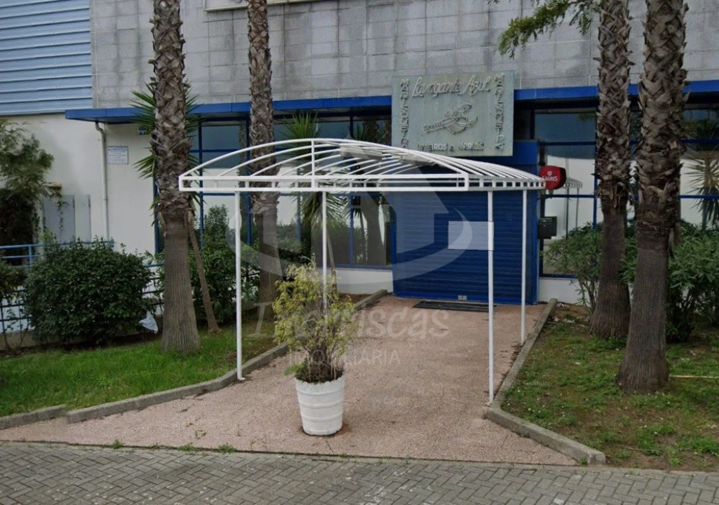 Armazém para Venda em Vialonga Foto 4