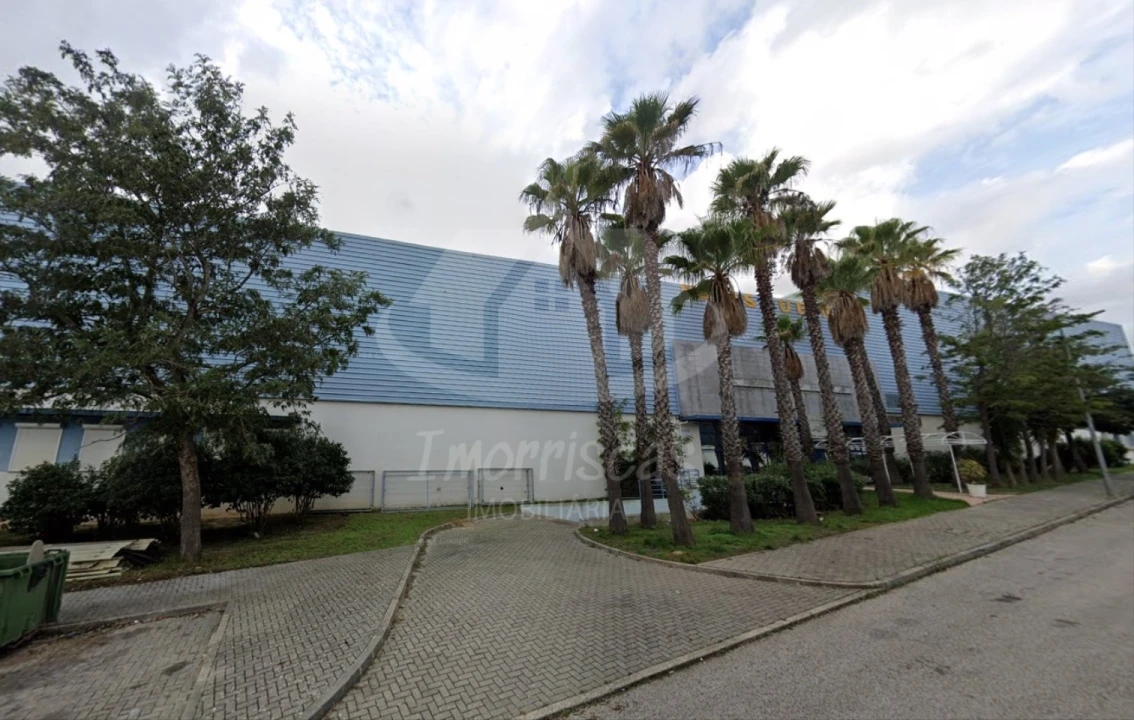 Armazém para Venda em Vialonga Foto 7