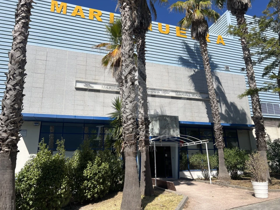 Armazém para Venda em Vialonga Foto 1