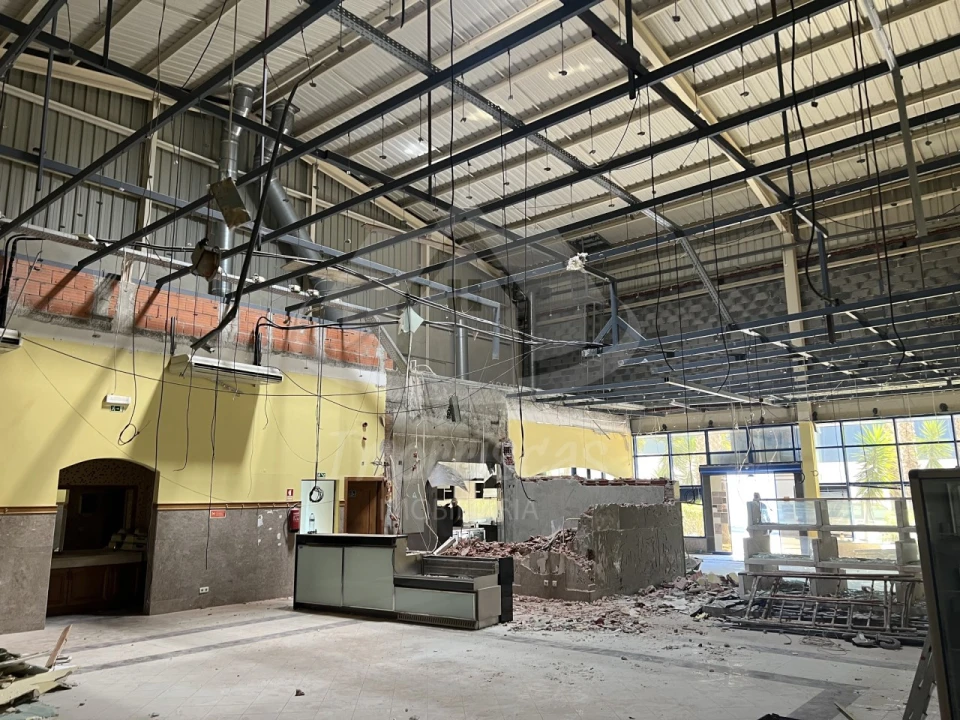 Armazém para Venda em Vialonga Foto 10