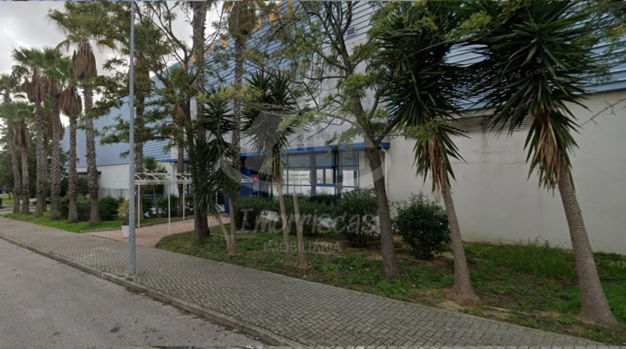 Armazém para Venda em Vialonga Foto 8