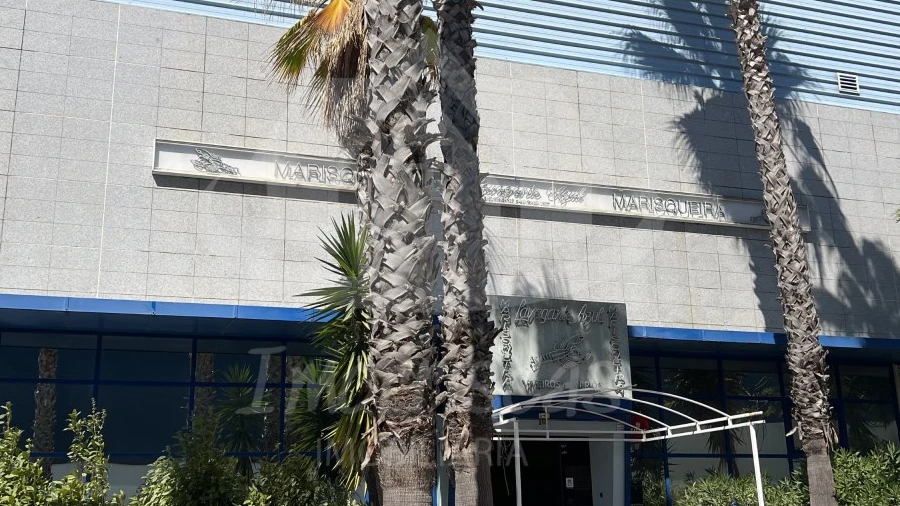 Armazém para Venda em Vialonga