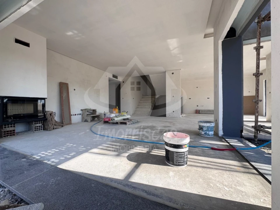 Moradia T4 para Venda em Santa Iria de Azoia, São João da Talha e Bobadela Foto 11