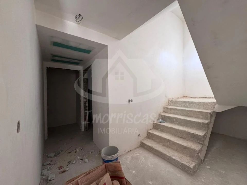 Moradia T4 para Venda em Santa Iria de Azoia, São João da Talha e Bobadela Foto 41