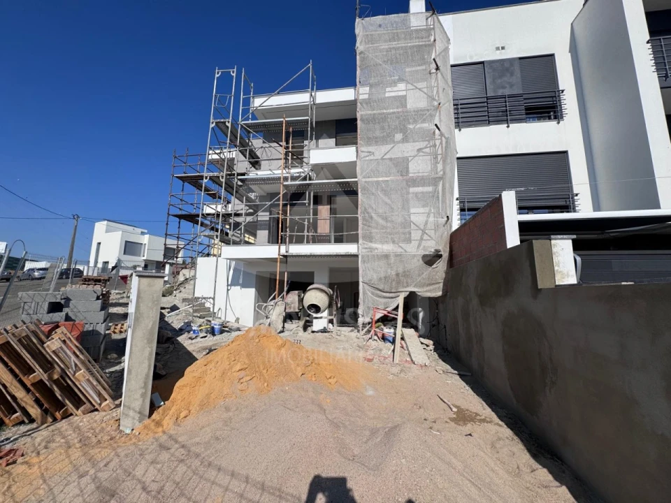 Moradia T4 para Venda em Santa Iria de Azoia, São João da Talha e Bobadela Foto 42