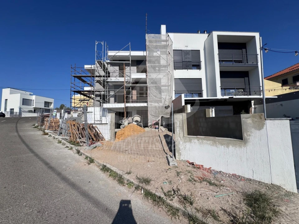 Moradia T4 para Venda em Santa Iria de Azoia, São João da Talha e Bobadela Foto 46