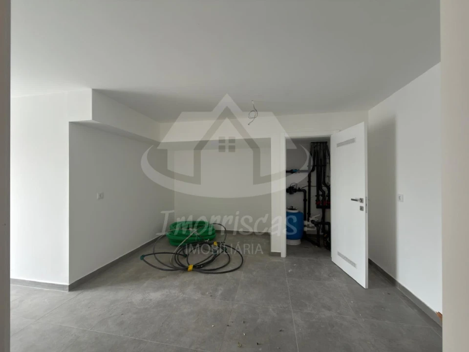 Moradia T4 para Venda em Santa Iria de Azoia, São João da Talha e Bobadela Foto 18